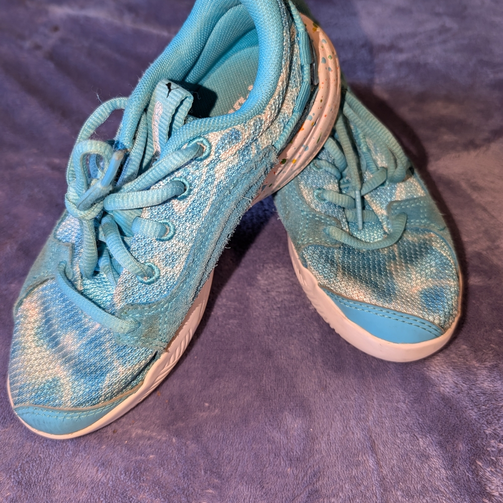 Kids Pumas Blue Athletic Shoes